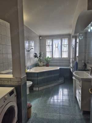 De vanzare apartament spatios, ultracentral, mobilat - 3 camere, Suceava - imagine 4