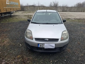 Ford Fiesta anul 2006 - imagine 2