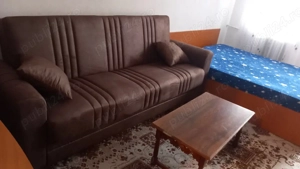 Vând canapea extensibilă în stare impecabilă (aproape nouă, utilizată foarte puțin)