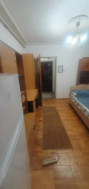 Garsoniera central  gazda bd.Independentei  - imagine 2