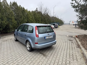 Masina ieftină pentru navetă 