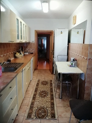 Vând ap. 3 cam. decomandat, central, suprafata generoasă, Brăila - imagine 2