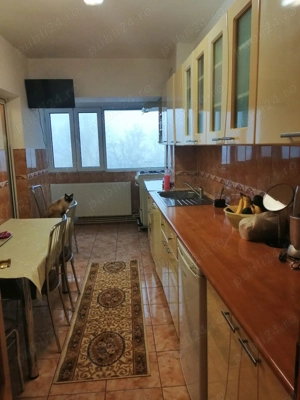 Vând ap. 3 cam. decomandat, central, suprafata generoasă, Brăila - imagine 9