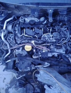 Dezmembrez Renault Megane Scenic 2 - imagine 3