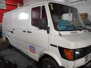 Mercedes D207 inmatriculat