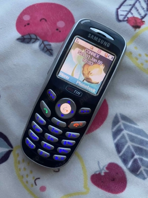 Vând ieftin telefon mobil SAMSUNG SGH-X100 foarte rar colecție - colecționari