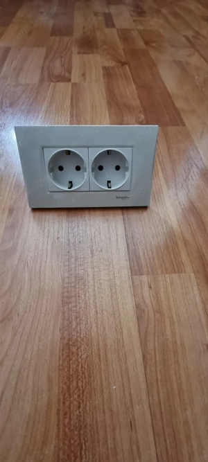 Prize si intrerupatoare Schneider