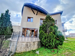 Proprietate Premium – Spațiu și Versatilitate pentru Locuință sau Business - imagine 3