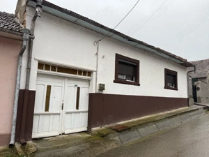 Vand casa in Berzasca