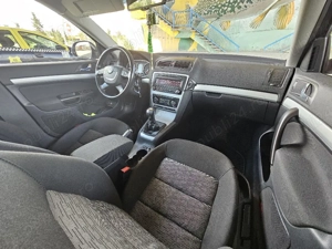 Vând Skoda Octavia II Combi FACELIFT - imagine 8