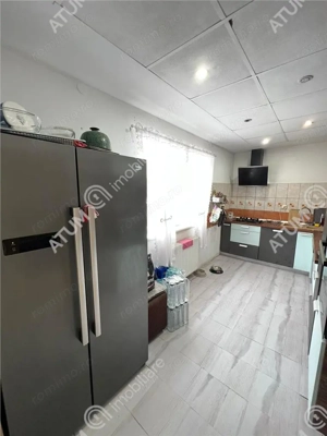Casa individuala 5 camere 2 bai 290 mp teren zona Mall Selimbar - imagine 18