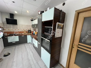 Casa individuala 5 camere 2 bai 290 mp teren zona Mall Selimbar - imagine 17