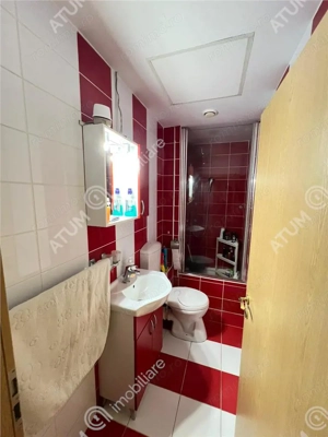 Casa individuala 5 camere 2 bai 290 mp teren zona Mall Selimbar - imagine 14