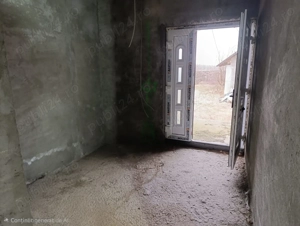 Casa si teren de vanzare - imagine 8