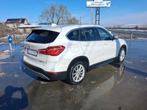 bmw x1 an 2020 cutie automată  - imagine 4