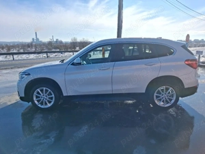 bmw x1 an 2020 cutie automată  - imagine 3