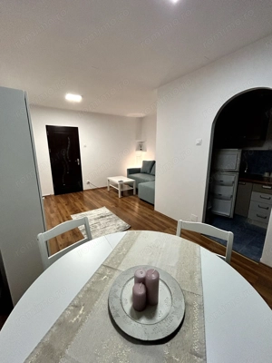 Garsonieră renovată, mobilă nouă, 3 min ParkLake, etaj 9