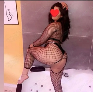 Buna ma numesc Anays 