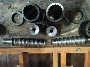 Presa pentru presa semintelor de floarea soarelui , rapita , nuca , dovleac la rece  - imagine 5