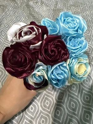 buchete de trandafiri și mărțișoarele nu le am pus - imagine 4