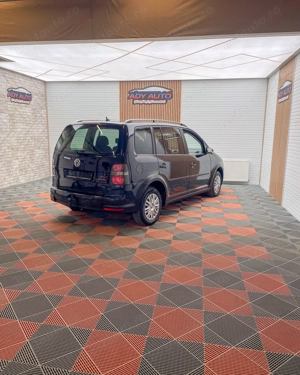 VW TOURAN CROSS 2.0Diesel, Livrare Gratis. Garantie 12 luni. Test Drive. Buy-Back(schimb auto) - imagine 4