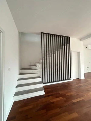 Sacalaz- dormitor la parter- despartit prin camera tehnica- finisaje premium- zona excelenta