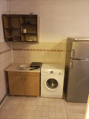 închiriez Garsonier  în zona complex studentesc  - imagine 3