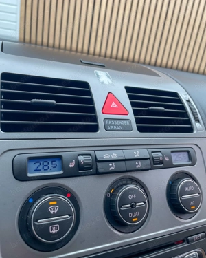 VW TOURAN CROSS 2.0Diesel, Livrare Gratis. Garantie 12 luni. Test Drive. Buy-Back(schimb auto) - imagine 29