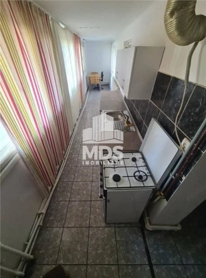 Modificat in 3 camere la parter inalt