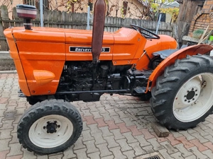 Vând Tractor u445