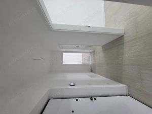 Bloc nou. Etaj 1. Bucatarie Inchisa. Decomandat.Terasa mare. Asfalt. Zona Hotel IQ.