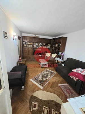 Apartament 3 Camere, Decomandat,  zona Casa de Cultura - imagine 2