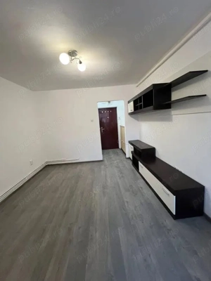 Garsonieră renovată complet, parter,ideală pentru locuit sau investiție!