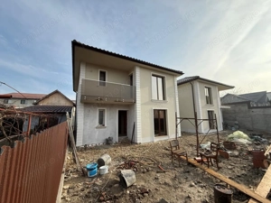 Casă P + 1, central, vis-a-vis de Stadionul Municipal - imagine 2