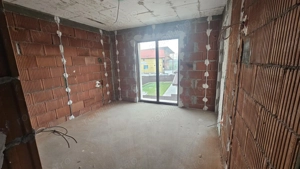 Casă P + 1, central, vis-a-vis de Stadionul Municipal - imagine 6