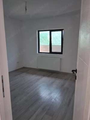 casă de vânzare proprietate  - imagine 2