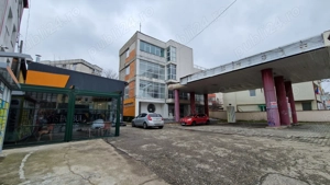 Spatii centrale pretabile clinica, birouri, servicii, etc - Pitesti, stradal - imagine 2