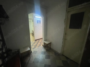 Apartament spatios, decomandat cu 3 camere, 2 bai, 2 spatii de depozitare, situat la parter. - imagine 3
