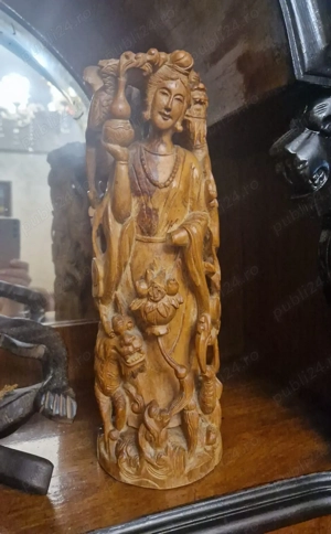 Statuete Zeita bodhisattva Guanyin  Quan Yin sculptate din lemn de santal