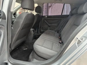 Volkswagen Golf 5 2006 impecabilă  - imagine 4