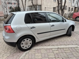 Volkswagen Golf 5 2006 impecabilă  - imagine 3