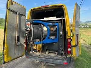 Autovehicul desfundat canalizare  - imagine 3