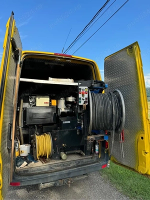 Autovehicul desfundat canalizare  - imagine 5