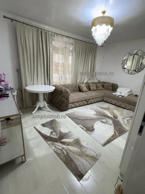 Decomandat Modern Apartament cu Balcon Spatios