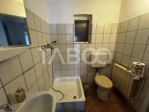 Spatiu comercial 50 mp de inchiriat in centrul Cristianului cu vad bun - imagine 4