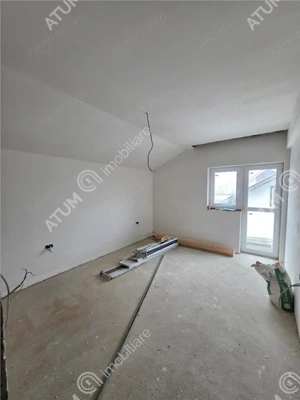 Casa cu 5 camere decomandate pe teren de 390 mp in Cisnadie Sibiu - imagine 15