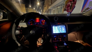 Volkswagen Passat 2.0 TDI DPF Highline - imagine 9