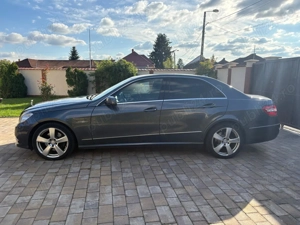 Mercedes Benz E350 CDI 4Matic  - imagine 4