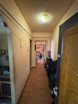 Garsonieră decomandată, 36 mp, zona Craiovita Noua - imagine 3