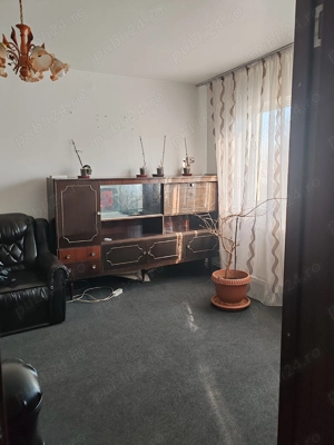 Închiriez apartament  - imagine 9